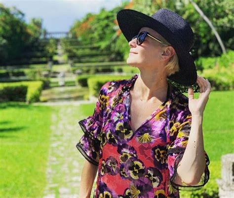 Ma Gorzata Ko Uchowska W Bikini Pozdrawia Z Wysp Bahama Fani Wygl Dasz Bosko Foto Pudelek