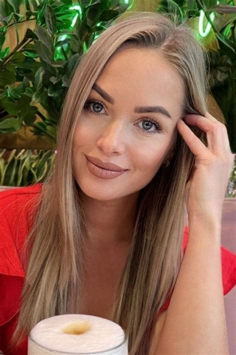 Gorgeous Marina 43 Y O From Obermaiselstein With Blonde Hair ID
