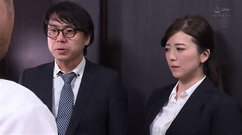 Secretary Makes A Sex Pact With Her Boss