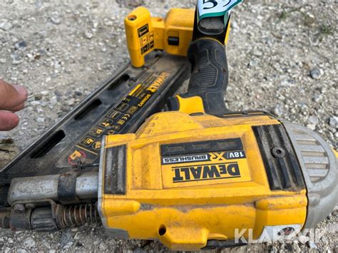 Sømpistol Dewalt DCN692 type 2, Allerød, Klaravik auktioner