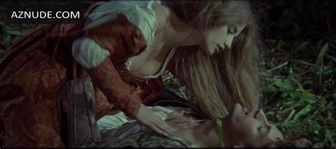 CANDELA PENA Nude AZNude