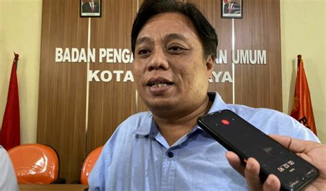 Bawaslu Surabaya Sebut Ada 2 000 Lebih Surat Suara Pemilu Rusak Suara