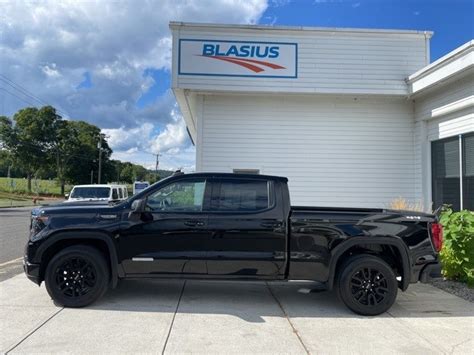 Pre Owned 2022 Gmc Sierra 1500 Elevation 4d Crew Cab In Brookfield Z2957 Blasius Federal Road