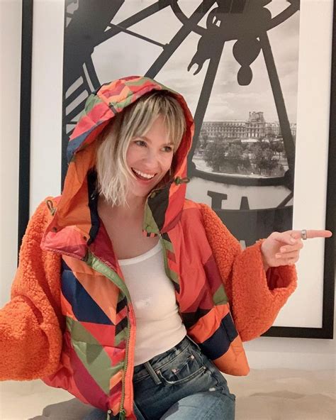 January Jones Showed Her Tits Braless Photos The Fappening