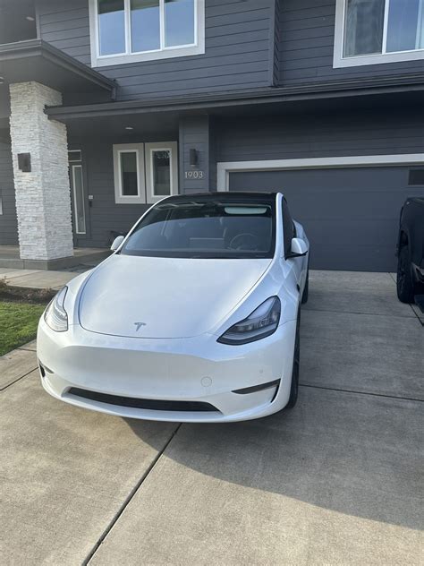 Model Y Long Range Awd Pearl White Multi Coat Ts Sell