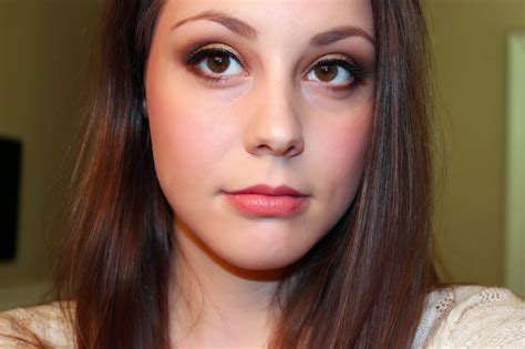 Luhivy S Favorite Things Valentine S Day Date Makeup Using Urban Decay Naked Palette