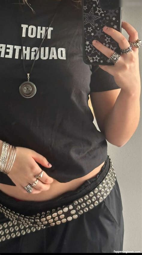 Faye Montana Nude OnlyFans Leaks Fappening FappeningBook