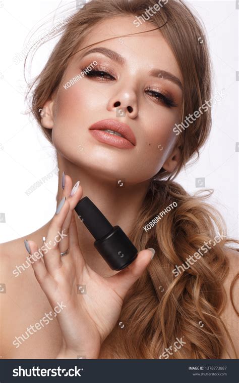 Nude Lipstick Fashion Over 18 838 Royalty Free Licensable Stock Photos Shutterstock
