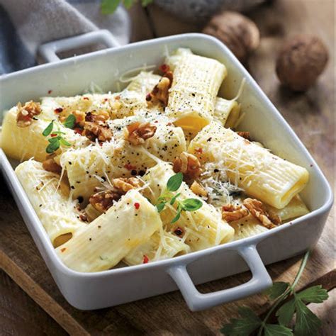 Tortiglioni con gorgonzola y nueces | Receta | Platos de pasta ...