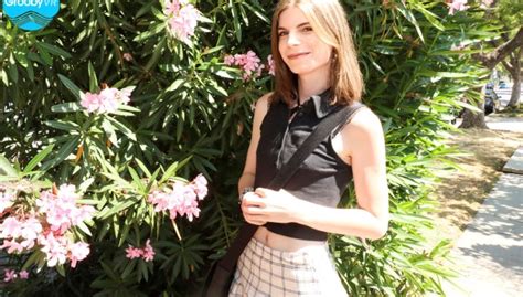 Trans The Summers Student VR Porn Video VRPorn