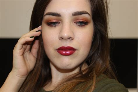 Sapphire Eyes And Rubin Lips Urban Decay Naked Heat Eyeshadow Palette