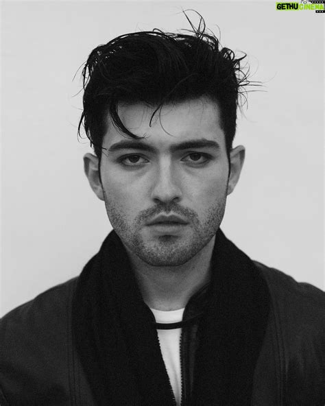 Actor Ian Nelson HD Instagram Photos and Wallpapers January 2022