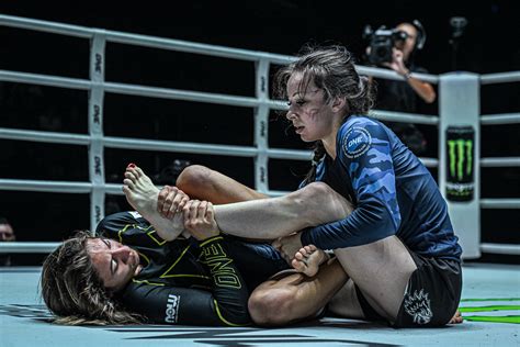 ‘Representing Jiu-Jitsu Girls’ – Trailblazing Grappler Danielle Kelly
