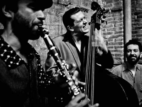 solitary dog sculptor  barcelona gipsy klezmer orchestra