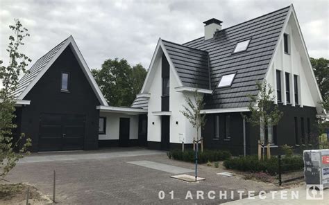 Strakke Villa Met Vlakke Dakpannen Architecten