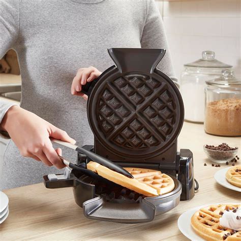 Oster® DiamondForce™ vertical waffle maker