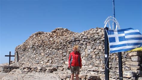 A Family Hiking Adventure On The Highest Mountain in Crete | Kids Love ...