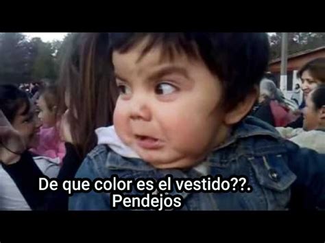 De Que Color Es El Vestido Pendejos Generador Memes