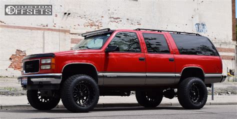 1999 Gmc K1500 Suburban Fuel Titan Rough Country Suspension Lift 6