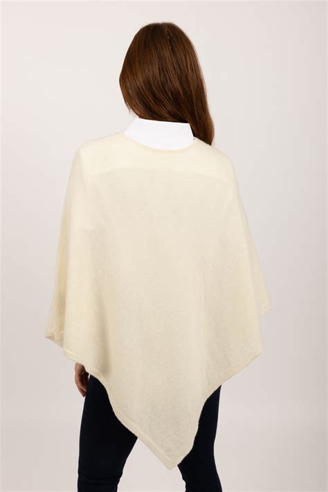 V Shaped Boat Neck Cashmere Poncho In Cream White Italyincashmere