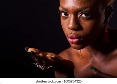 Sexy Ebony Lingerie Model Posing Stockfoto 1148659763 Shutterstock