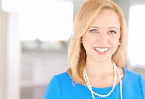 rachel plakon continues big buildup  hd  campaign