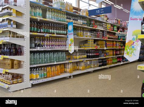 Tesco drinks Fotos und Bildmaterial in hoher Auflösung Alamy