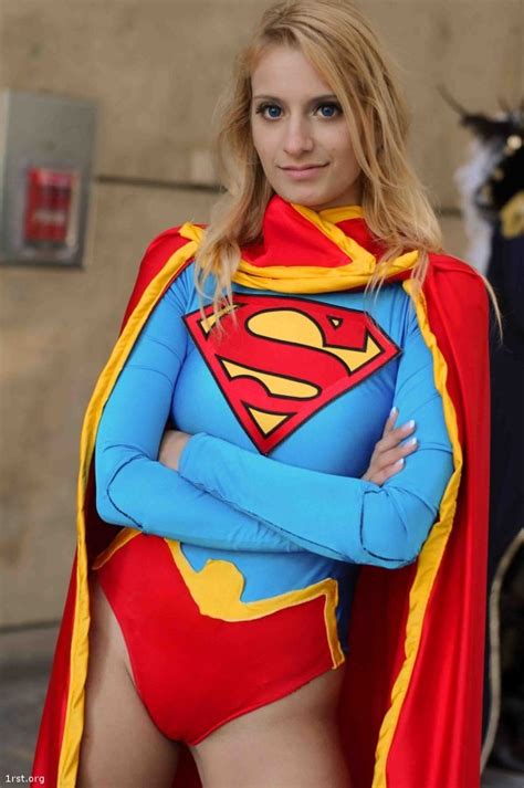 Hot Cosplay Babes Dressed As Supergirl