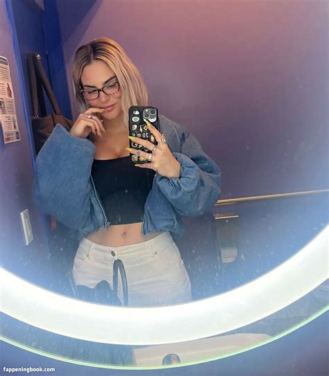 JoJo Levesque Iamjojo Nude OnlyFans Leaks Fappening FappeningBook