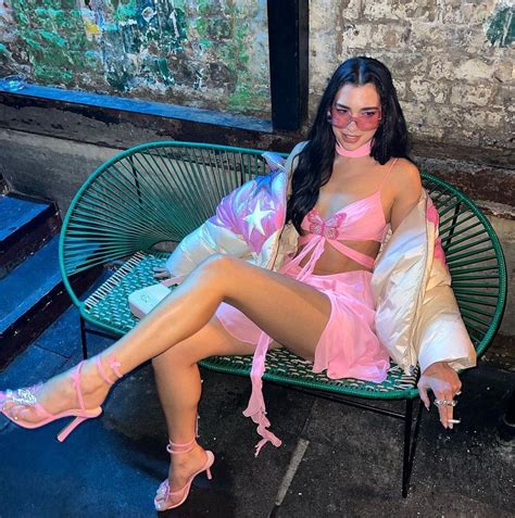 Como Una Mariposa Dua Lipa Se Sumó A La Tendencia “tanga A La Vista”