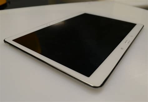 Samsung Galaxy Tab S 10.5 SM-T800 si mostra in nuove immagini dettagliate