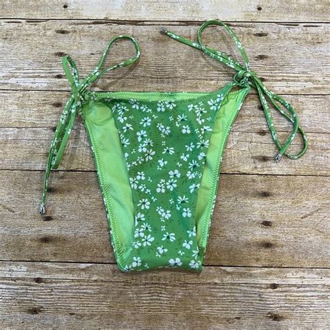 Daze Dayz Swim Nwot Daze Dayz Perry String Bikini Bottoms In Green Floral Poshmark