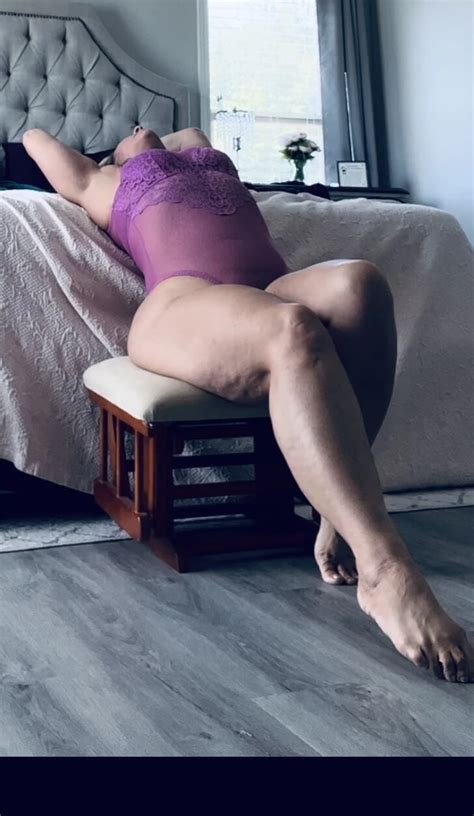 The Real Deal Showing Her Fat Ass In Pink Lingerie Nude Pics XHamster