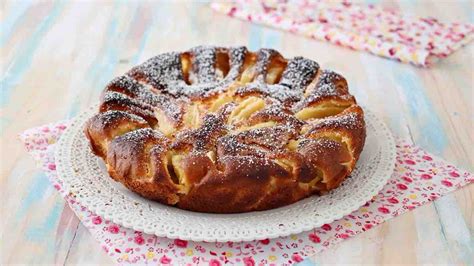 Gâteau aux pommes au citron et au mascarpone