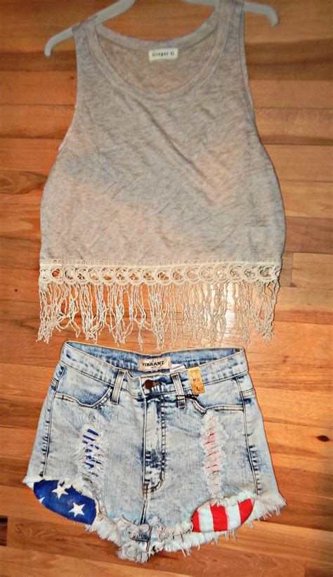 Hot Summer Looks For Women