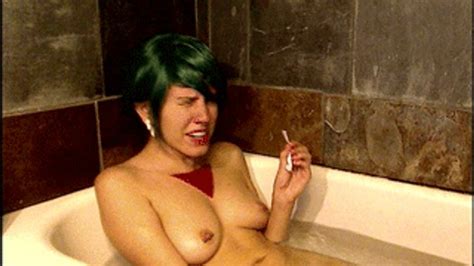 Hard Naked Sneezing In The Bath Jupiters Mouth Clips Sale