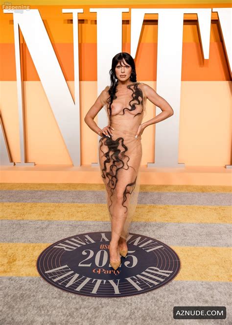 Julia Fox Sexy And Nude Showing Off Her Hot Tits Pussy And Butt At The Vanity Fair Oscar Party