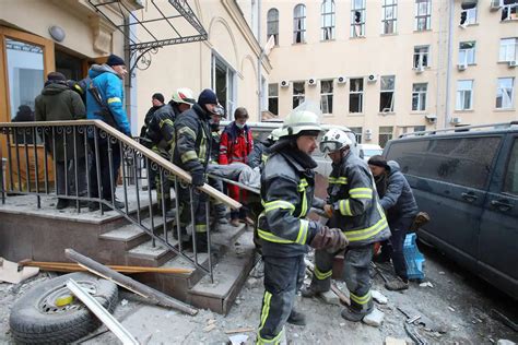 Fotos Brutal Ataque Ruso En J Rkov Un Misil Hace Estallar Un