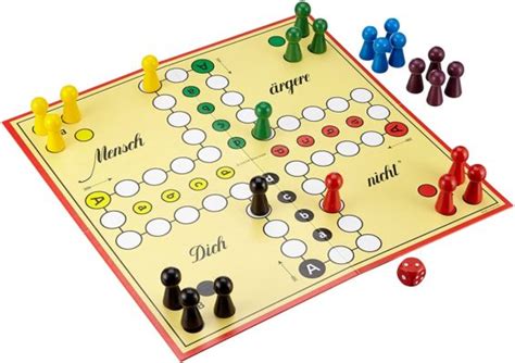 Schmidt Spiele 49330 Classic Line Mensch ärgere Dich Nicht für 11,99