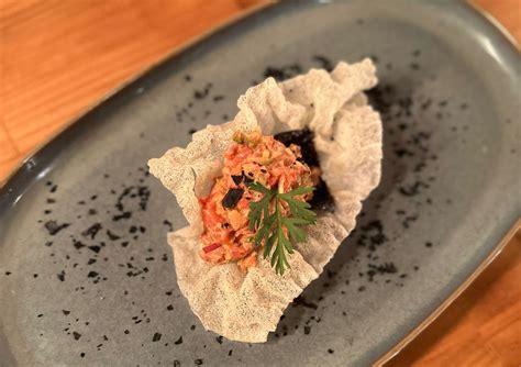 Tartar Vexetal Sobre Crocante De Arroz E Alga Nori Xantar De Tapas XVIII