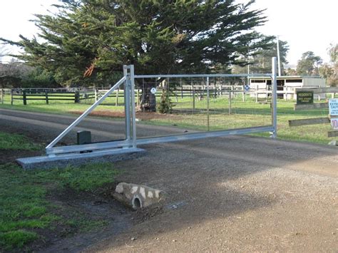 Rural Sliding Gate Kit - Solar - Fence and gate Supplies