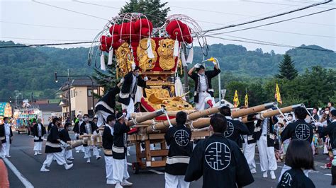【北海道の太鼓台】令和4年 洞爺夏まつり 洞爺壱番太鼓 ちょうさパレード 香川県財田町より寄贈 2022/07/30(土) - YouTube