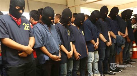 126 Orang Gay Dan Homoseks Dipulangkan Pasca Penggerebekan Di Atlantis Gym Sauna TribunNews