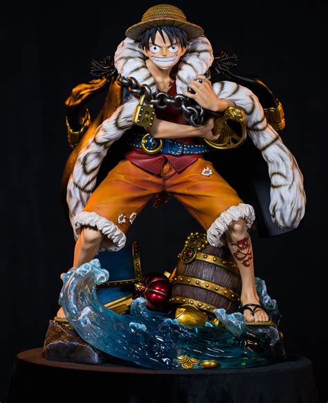 One Piece: Log Collection Large Statue Series Monkey D. Luffy | HLJ.com