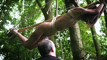 Humillación para atada y hambrienta de polla XVIDEOS