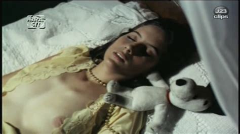 Naked Nicole Puzzi In Ariella