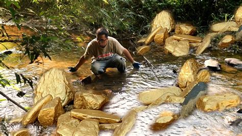 Gold Rushing Diary Young Man Dig A Lot Of Gold By The River Youtube