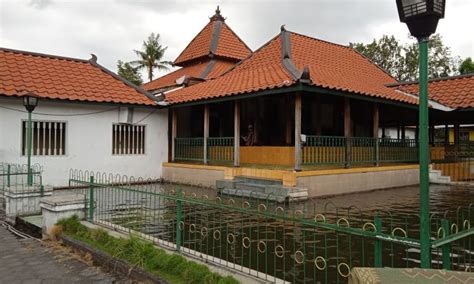 masjid pathok negoro mengenal pesona lima masjid bersejarah  jogja