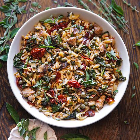 Orzo With Sundried Tomatoes And Spinach 30 Minute One Pan Meal Karinokada