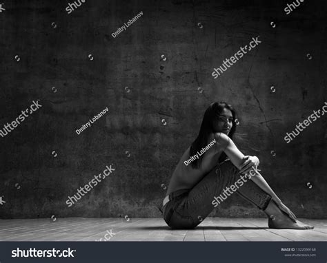 Sexy Sensual Beautiful Woman Posing Naked Stock Photo 1322099168 Shutterstock